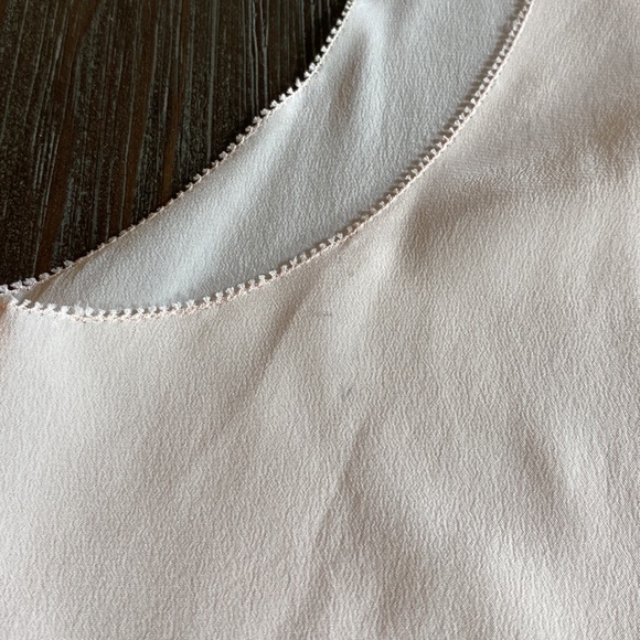 Rebecca Taylor ladies silk blouse in tank top style. Size 2. - Picture 11 of 11